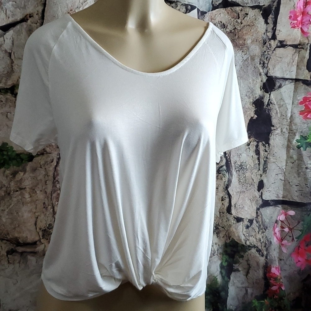 New pret-a-porTEE | White Color Twist Front Blouse